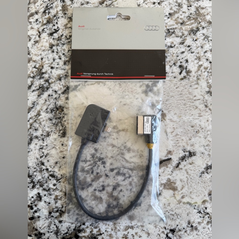 Audi OEM Adapter Cable for iPod/iPhone w/Lightning Connector NEW #4F0 051 519 AL